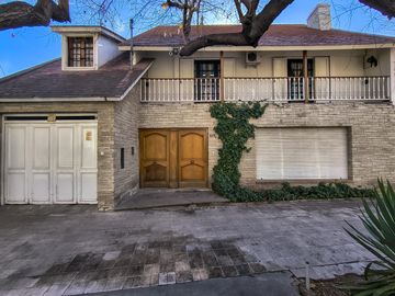 VENTA CASA EN BARRIO BOMBAL SUR GODOY CRUZ MENDOZA CON...