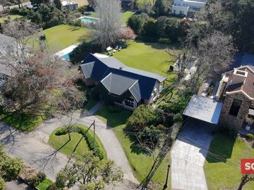 Casa en venta - Barrio Cerrado El Lago - Bella Vista