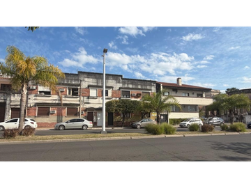 CASA - 3 DORMITORIOS - COSTANERA CTES.