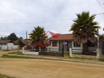 CASA UN PISO AMOBLADA, 3 HAB 1 BAÑ, ALGARROBO