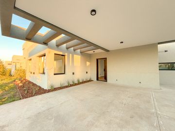 Casa 3 Dorm - Vida Barrio Cerrado