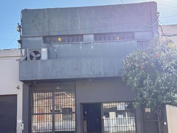 Propiedad comercial (importante local en 2 plantas +...