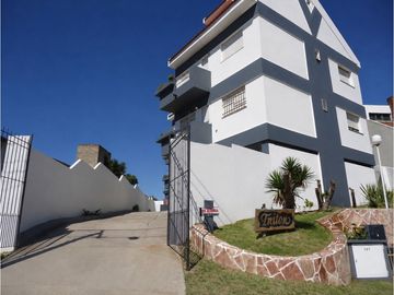 Venta Dpto. 3 amb. a pasos de la Playa!! c/cochera y gas...