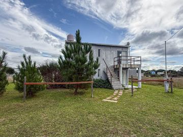 VENTA 2 DUPLEX 3 AMBIENTES A METROS DEL MAR