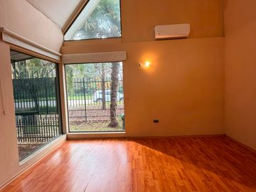 CASA FAMILIAR DE DOS PISOS EN VENTA EN CHILLAN