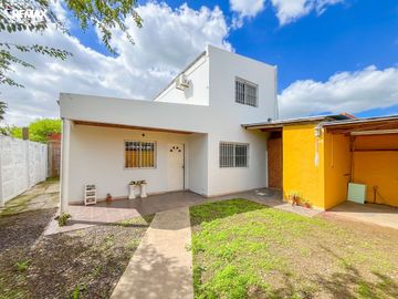 CASAS EN VENTA 2 UNIDADES ENSENADA 200m2 CUBIERTOS