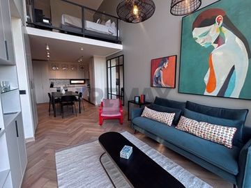 Casa Doble Altura 2D/2,5B