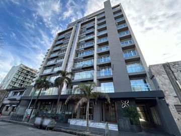 Oficina en alquiler Edificio Essence Rawson Güemes Mar...
