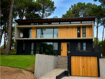 Casa Venta Pinamar Barrio Pioneros 4 Dormitorios Suite 800m2
