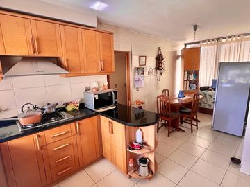 CASA 5 DORMITORIOS 3 PISOS  LOMAS DE SAN SEBASTIANCONCEPCIÓN