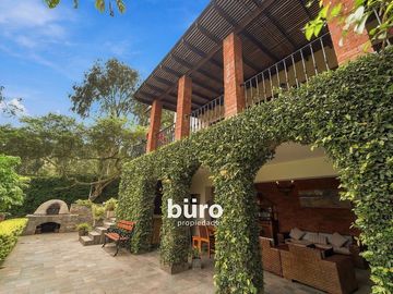 ENCANTADORA CASA DE CAMPO EN VENTA EN PACHACAMAC 5 DORM...