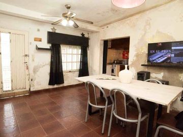 VENTA CASA 3 AMB Y 1/2 A REFACCIONAR SAN MIGUEL