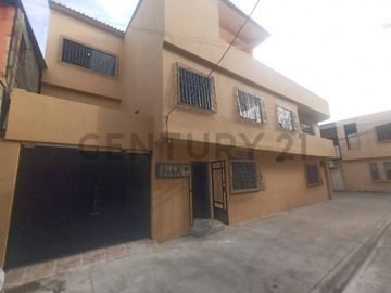 De oportunidad venta amplia Casa rentera Cdla Tulipanes...