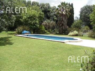 Muy linda casa en Venta en El Ombu