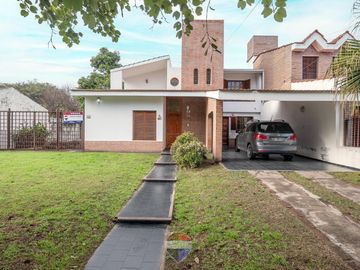 VENTA CASA 5 DORM. EN MARQUES DE SOBREM. CORDOBA