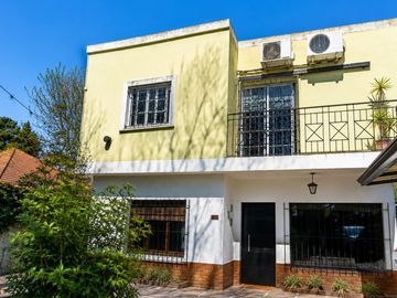 CASA EN VENTA VILLA ELISA 3 DORMITORIOS QUINCHO