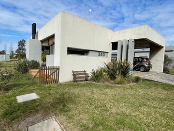 Casa en venta en Puerto Roldán | 2 dormitorios | Lote de...