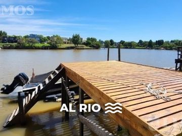 CASA VENTA AL RIO. NOROESTE. YA ESCRITURADA.