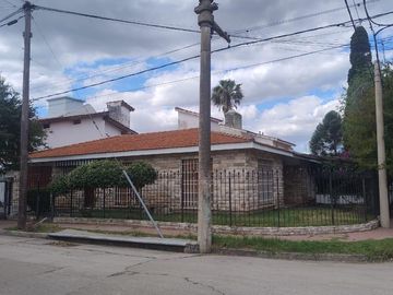 Casa en Villa Centenario 3 Dormitorios - APTA CRÉDITO
