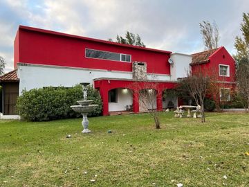 OPORTUNIDAD - Casa quinta en Chacra Los Raigales