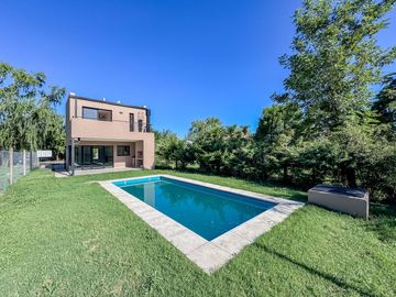 VENTA | PERMUTA - Casa a estrenar, 2 dormitorios con...