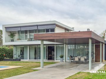 Venta / Permuta - Casa 3 dormitorios en barrio privado -...