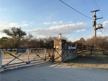 VENTA LOTE DE 3.351 M² EN B SEMICERRADO LOS ENCANTOS...