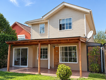 CASA EN VENTA EN VG AMPLIO TERRENO Y EXCELENTE UBICACIÓN