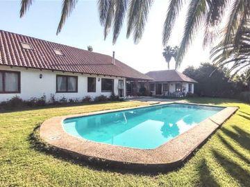 Casa en Venta en Fundo Ojos Buenos, Pelumpen, Olmué