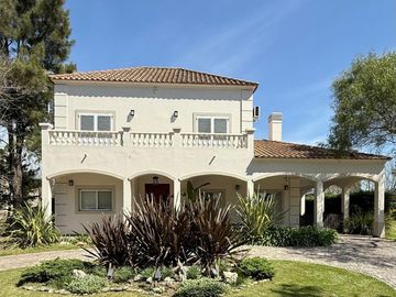 CASA EN VENTA BARRIO PRIVADO APTO CREDITO