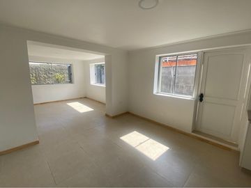 CASA REMODELADA CON GRAN ESTANDAR DE TERMINACIONES