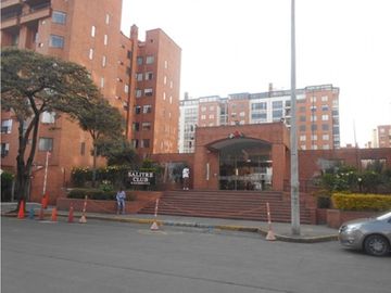 VENDO PENTHOUSE EN SALITRE CLUB