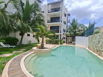Departamento amueblado en venta a una cuadra del mar en...