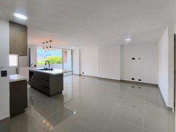 Apartamento remodelado en venta en Laures Calasanz parte...