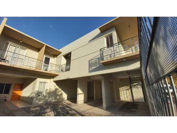 VENDO· DEPTO PRIMER PISO · 2 DORM · GUAYMALLEN ·  R....
