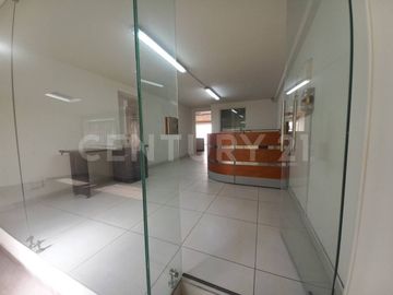 Se arrienda Casa de Oficinas en Los Andes Bogotá