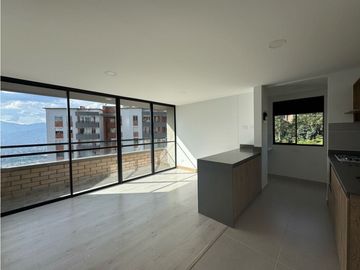 Venta apartamento con balcón, Loma del Indio