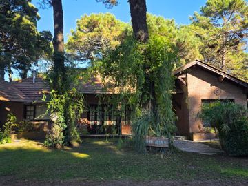 Casa 4 dormitorios en Barrio Nuevo Golf, Pinamar