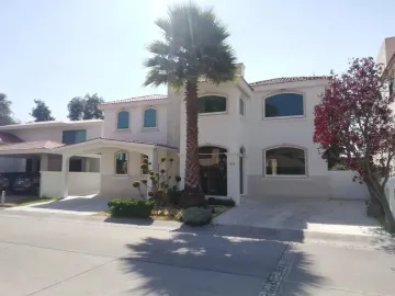 Casa en Venta / Renta en La Vista Country Club con...