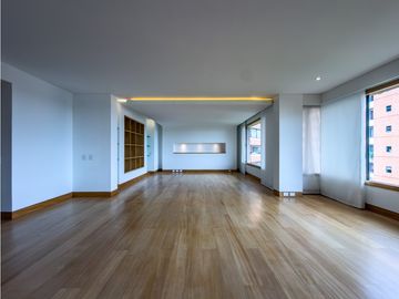 Apartamento en arriendo en Chicó Reservado, Bogotá