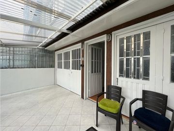 Venta casa 2 niveles, La Estrada, Engativá DG