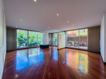 Apartamento con amplia terraza en venta en Santa Paula,...