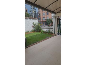 Amplia Casa en Alcalá |187m² Construidos -Lote de 203m²...
