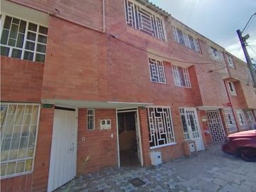 ACSI 1330. Casa en venta en Mosquera, Nueva Castilla