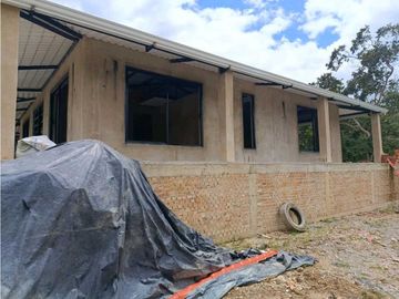 VENDO CABAÑA CONDOMINIO EN OBRA NEGRA - MONIQUIRA