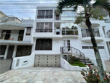 SE VENDE HERMOSA CASA EN EL INGENIO- CALI