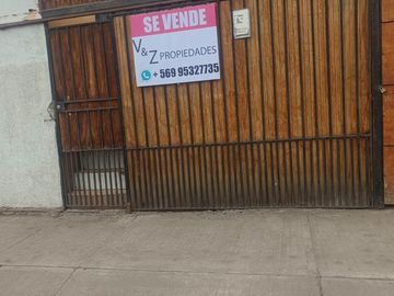 CASA EN IQUIQUE A DOS CUADRAS DE PLAYA BRAVA