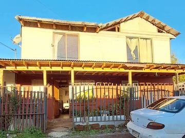 SE VENDE PROPIEDAD POR TERMINAR CON EXCELENTE TERRENO, CUMPE