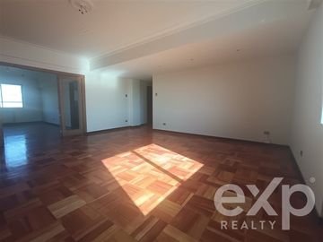 Departamento en Venta en Avenida Santa Maria Esquina...