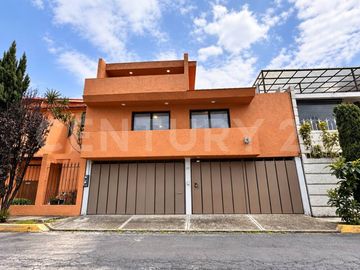 CASA EN VENTA EN COLINA DE SUR CON VIGILANCIA PRIVADA